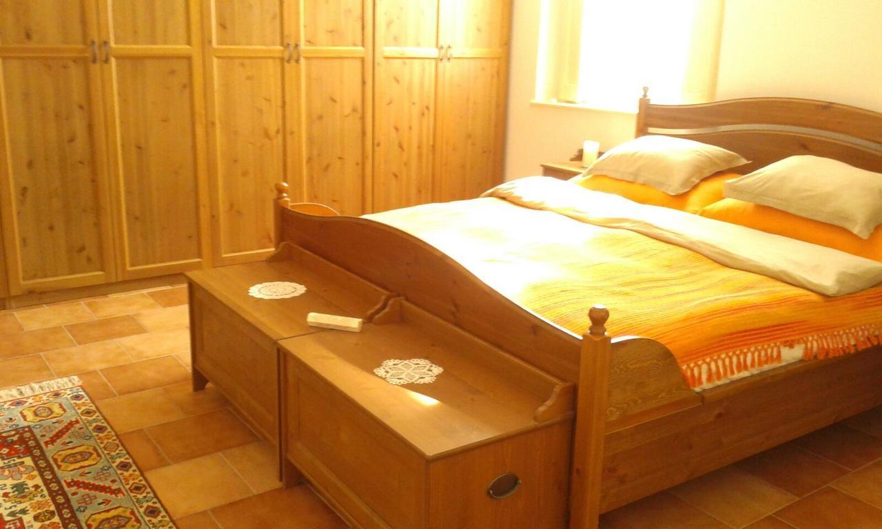 Resort La Tulipe Noire Cegledbercel Екстер'єр фото